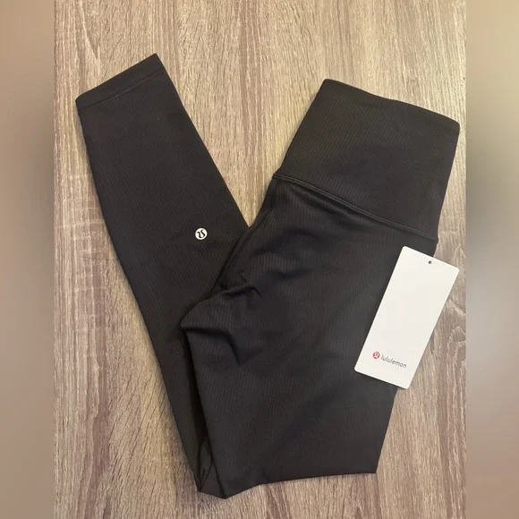 New with tags Lululemon Wunder Train High-Rise Ribbed
Tight 25", Black. Size 6. - Picture 1 of 15